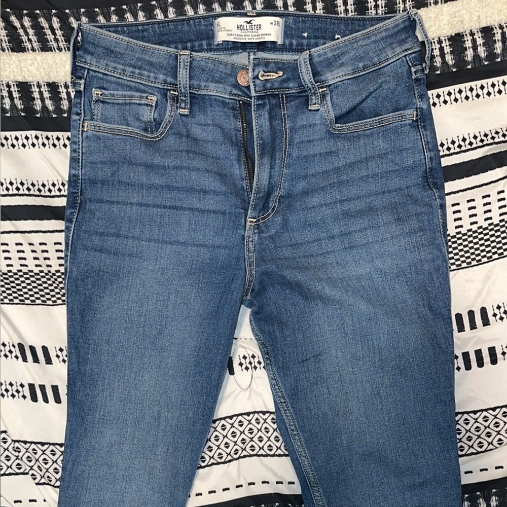 Hollister Women's Classic Blue Skinny Jeans